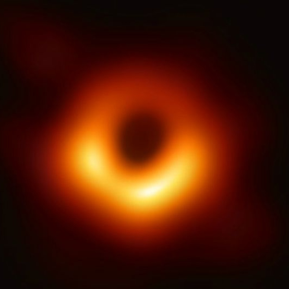 universo-ecco-la-prima-foto-di-un-buco-nero-eslye