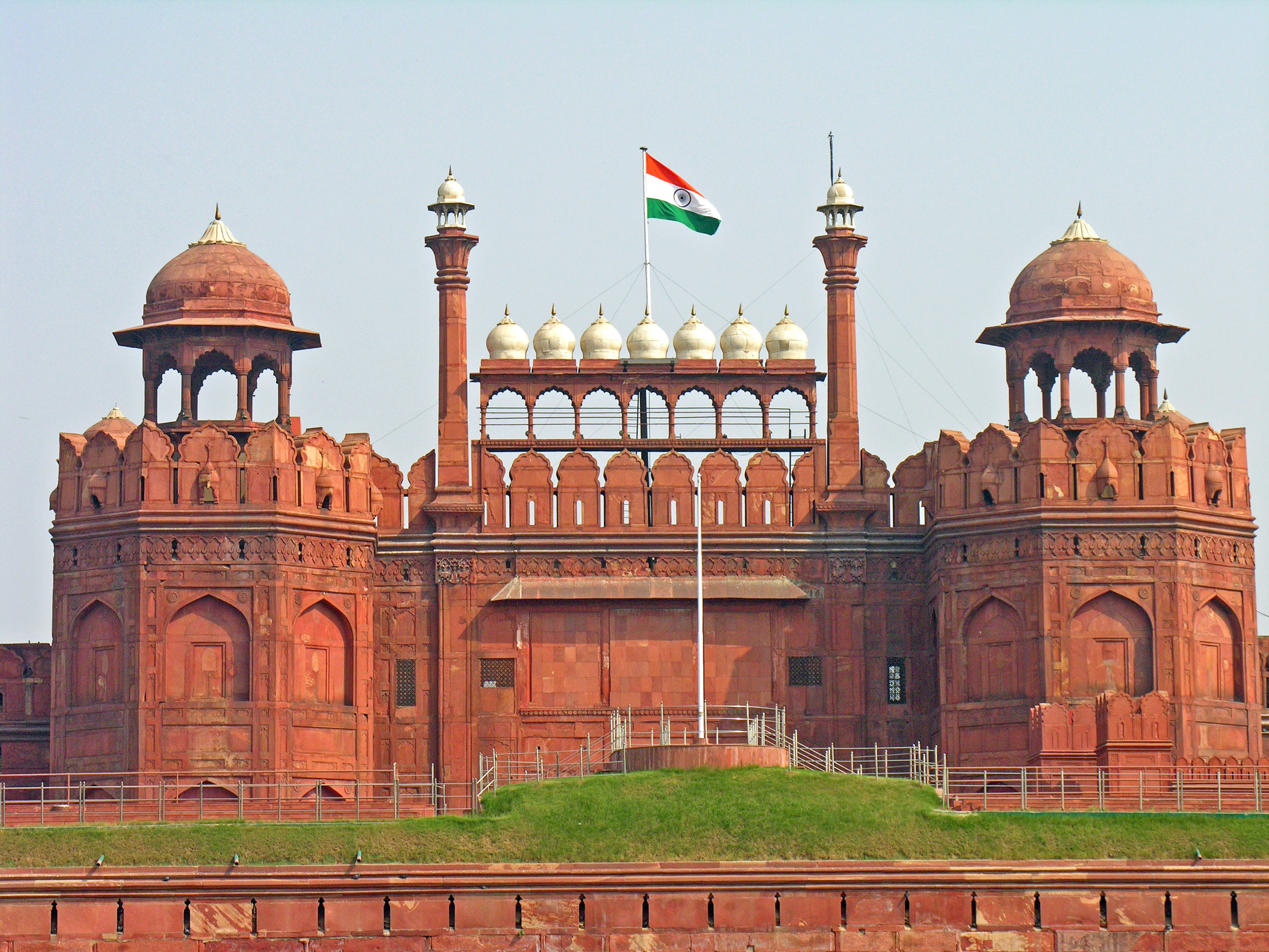 India-0037_-_Red_Fort_(2214262369)