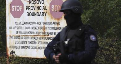 serbia e kosovo proteste targhe