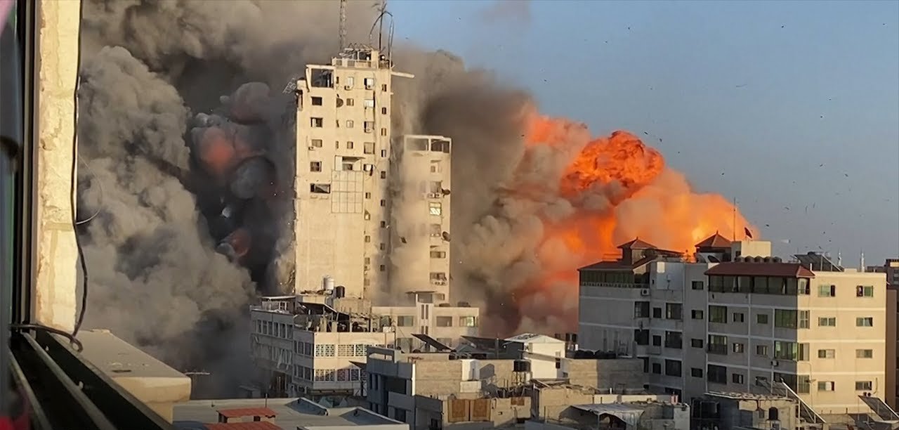 Israele bombarda la striscia di Gaza
